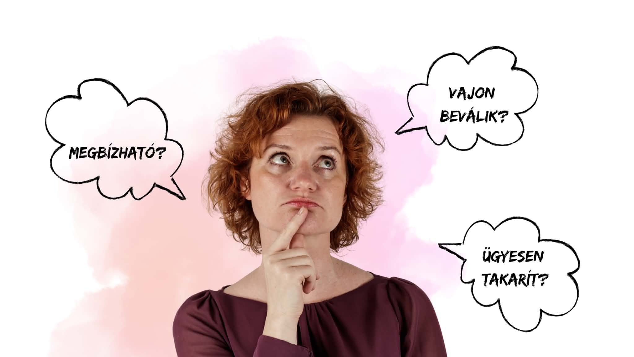 Takarítót kereső nő, aki azt mérlegeli, hogy a takarító megbízható-e, beválik-e és ügyesen takarít-e.